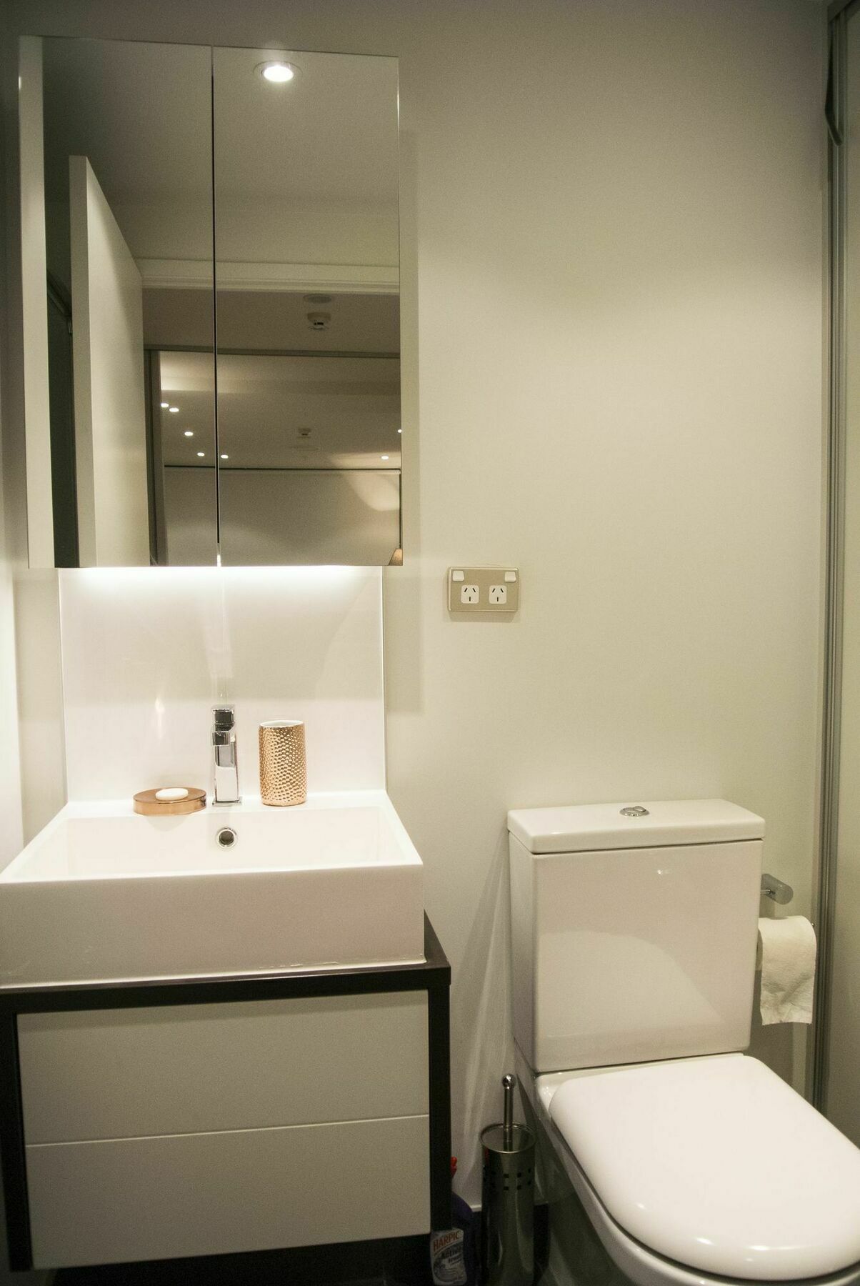 Brand New Apartment With Pool & Gym Auckland Exterior photo